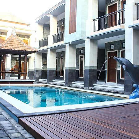 Santhi Graha Kuta Hotel กูตา ภายนอก รูปภาพ