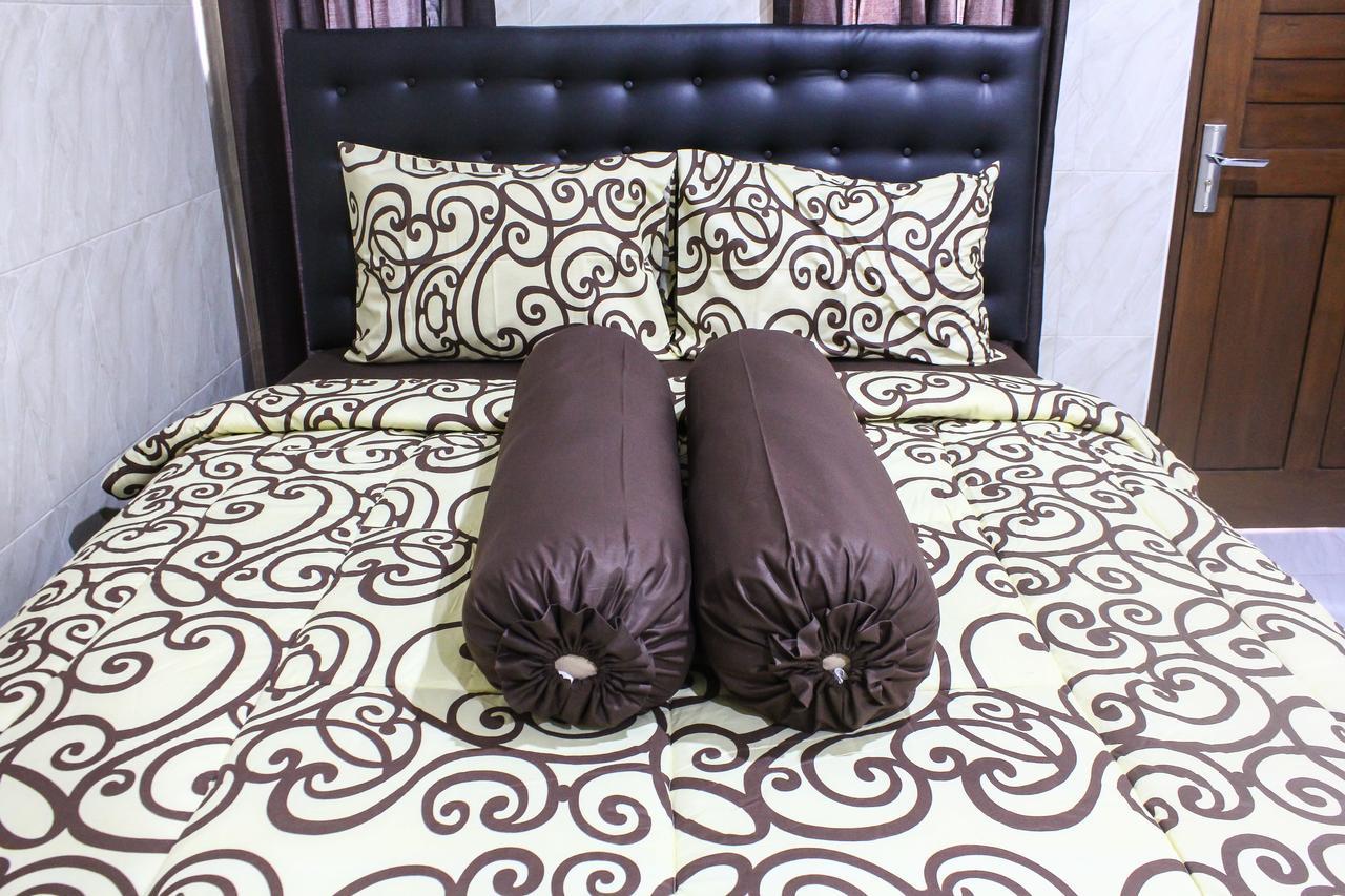 Santhi Graha Kuta Hotel กูตา ภายนอก รูปภาพ